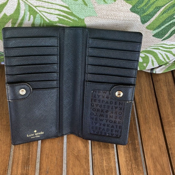 Authentic Kate Spade New York Cameron Large Slim Bifold wallet. - Picture 6 of 11